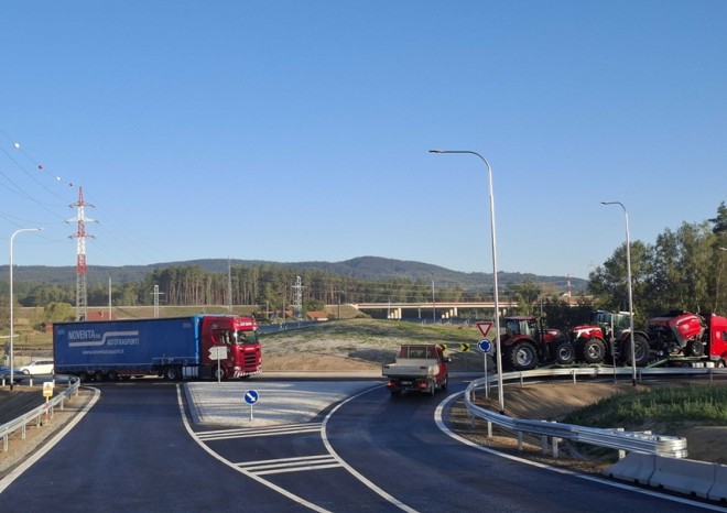 ​ŘSD: Nová okružní křižovatka v Kaplici je v provozu