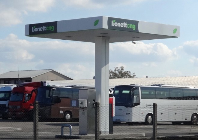 ​Bonett otevřel v Hradci Králové další plnicí stanici