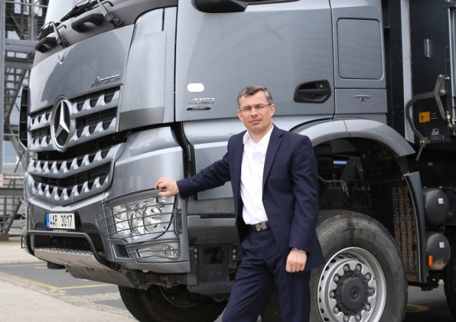 Mercedes-Benz je již 15 let v řadě jedničkou mezi nákladními automobily