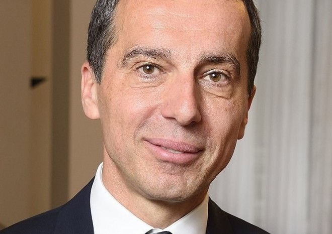 ​Bývalý rakouský kancléř Kern odešel z ruských drah, další exkancléř je v Lukoilu