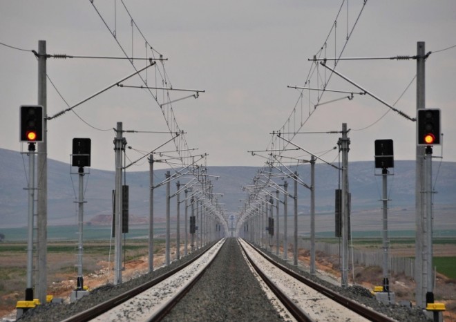 AŽD Praha loni zvýšila zisk na 403 milionů