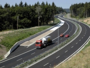 Zhruba 400 kilometrů rychlostních silnic se změní na dálnice