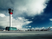 Letiště Heathrow vyzvalo aerolinky, ať zastaví prodej letenek na léto