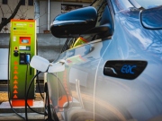 Snižování emisí v dopravě přerůstá v ekonomický souboj s Čínou