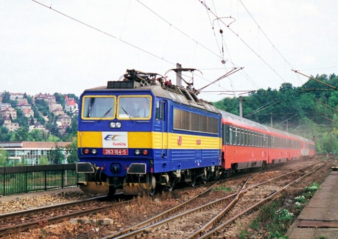 Před 25 lety přijel do Prahy první vlak kategorie EuroCity