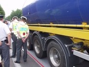 Policie v ČR za pololetí zvážila 8453 nákladních aut, čtvrtina byla přetížená