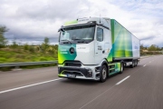 ​Mercedes-Benz Trucks představuje nový eActros 400 a zařazuje do nabídky mnoho nových variant