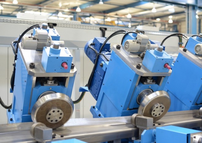 Schmitz přichází s revoluční technologií ve výrobě návěsů