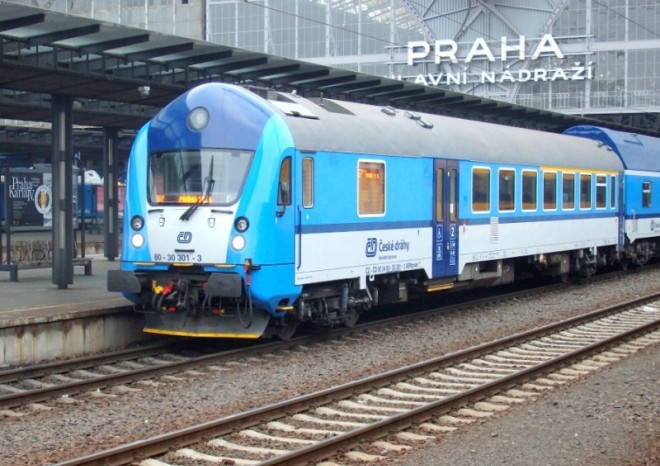 Českým drahám letos přibývají cestující v desítkách procent