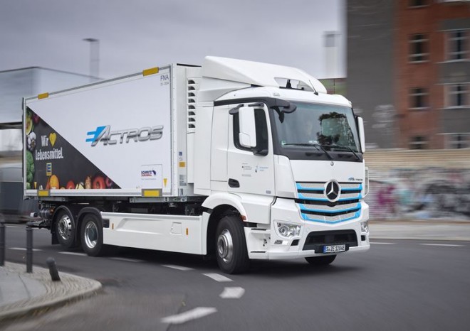 eActros s elektrickou chladicí jednotkou Schmitz Cargobull