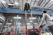 Linde Material Handling uvádí na trh nový asistenční systém pro řidiče paletových vozíků