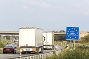 Plynulost toku zboží v Evropě mají podle EK zajistit tzv. zelené pruhy na hranicích