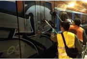 České dráhy odstraňují graffiti a připravují další opatření