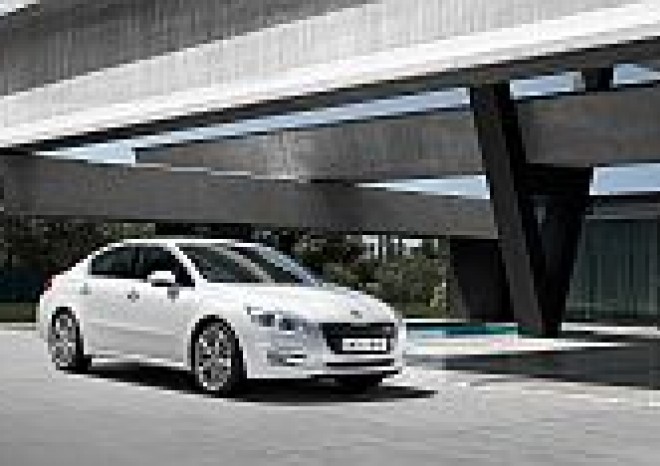 Peugeot novým modelem cílí na zkušené a firemní zákazníky