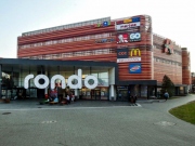 Česká SCF kupuje za více než 7 miliard korun portfolio nákupních center v Polsku