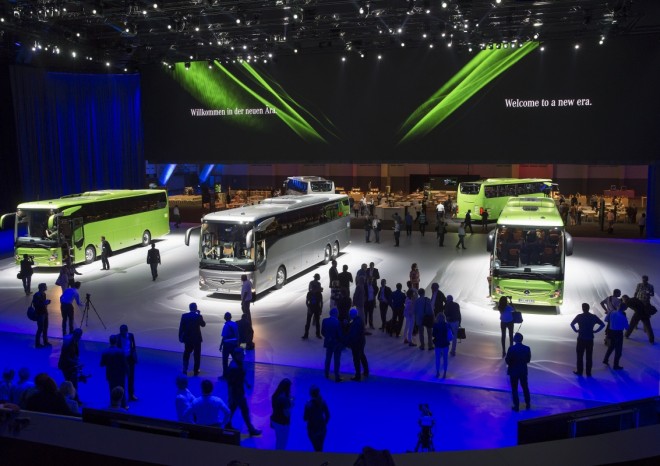 Světová premiéra nového autobusu Tourismo RHD