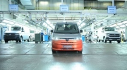 Modernizovaný závod v Hannoveru spustil sériovou výrobu nového Volkswagenu Multivan