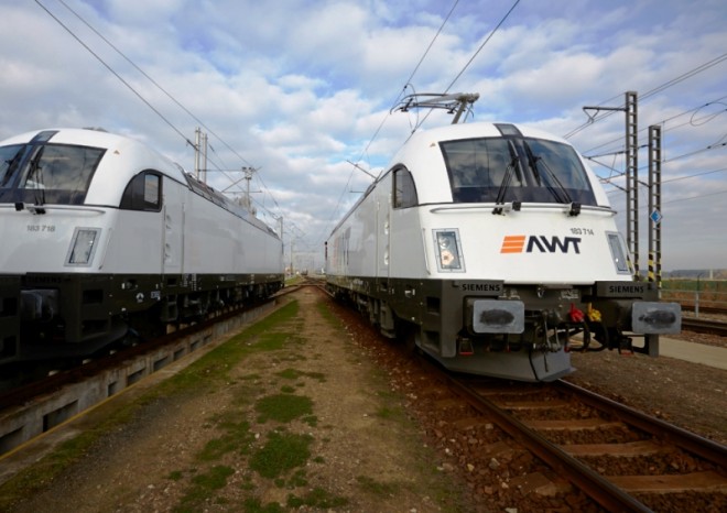 AWT slavnostně převzala první moderní elektrickou lokomotivu Siemens