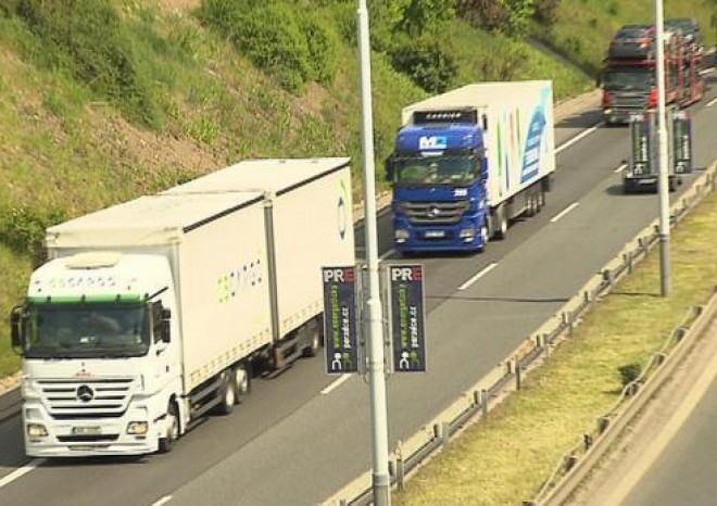 Kamiony asi nebudou smět do Prahy jen v noci