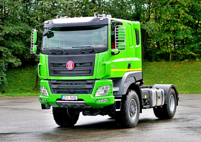 Tatra Trucks představí na veletrhu Agritechnica speciální tahač Tatra Phoenix pro zemědělství