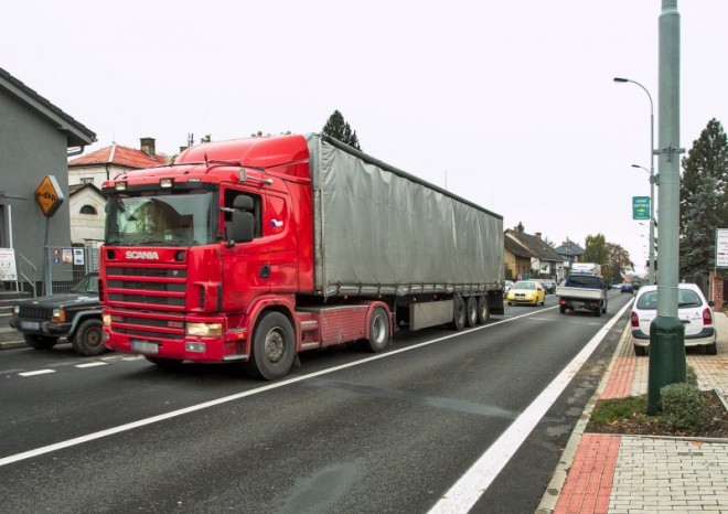 Do Říčan a okolí nebudou nově smět kamiony