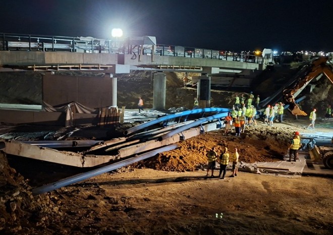​Nová letištní lávka na D7 má být zprovozněna v půlce srpna