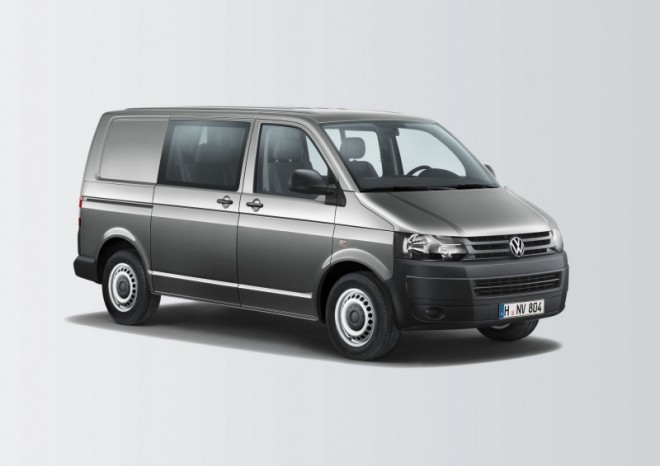 Nový Transporter Kombi Doka Plus spojí skříňový vůz a Transporter