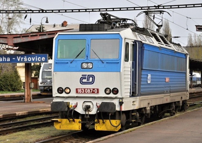 České dráhy loni hospodařily se ztrátou téměř dvě miliardy korun