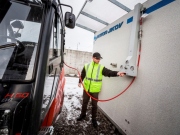 ROCKWOOL myslí ekologicky, pořizuje manipulační techniku na CNG