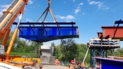 Na obchvatu Karviné roste ocelobetonový most