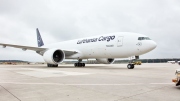 Lufthansa je díky nákladní dopravě a zmírnění restrikcí zpět v provozním zisku
