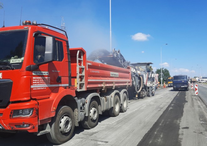 Provoz na dálnici D46 ovlivní velkoplošné opravy nerovností