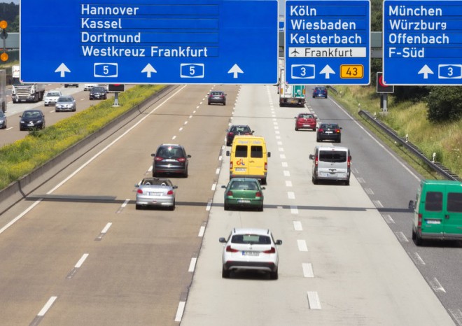 Němečtí poslanci odmítli záměr omezit rychlost na dálnicích