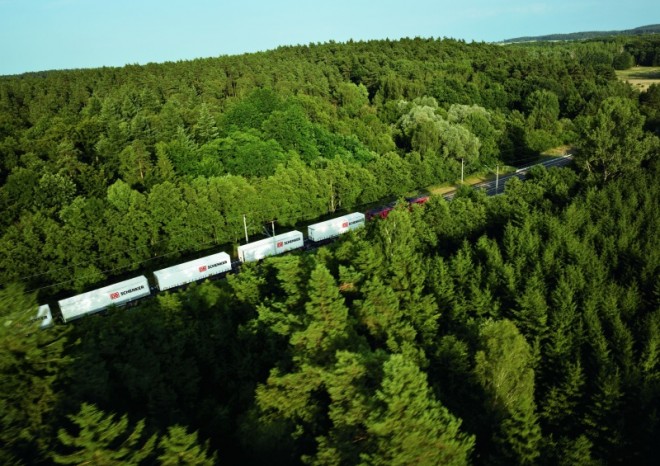 ​Přeprava po železnici prý začíná konkurovat námořní a silniční přepravě