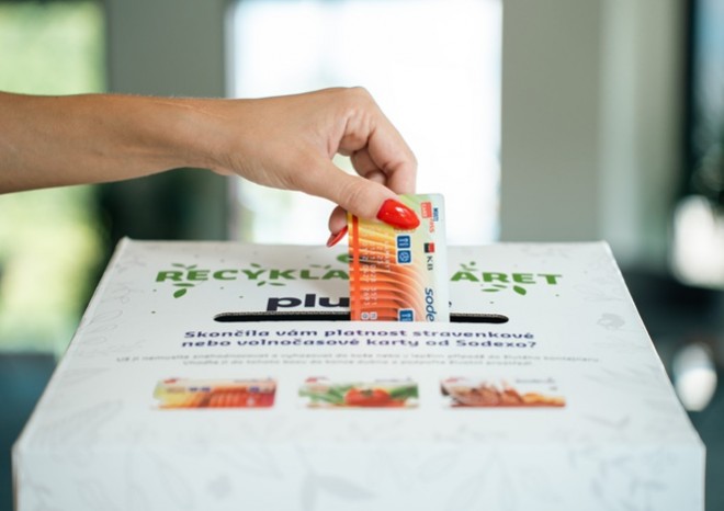 ​Pluxee motivuje k recyklaci, díky propadlým kartám vyrostou další stromy