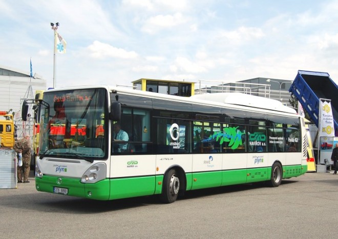 Ve Vysokém Mýtě vyrobili autobus číslo 111 111