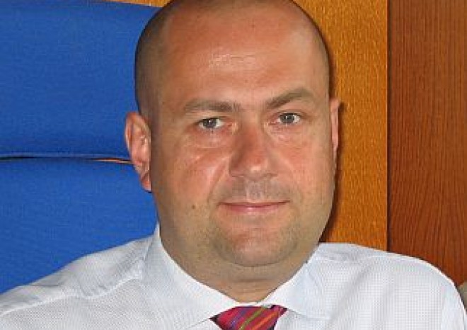 Rozšíření mýtného na silnice nižších tříd je ekonomický nesmysl