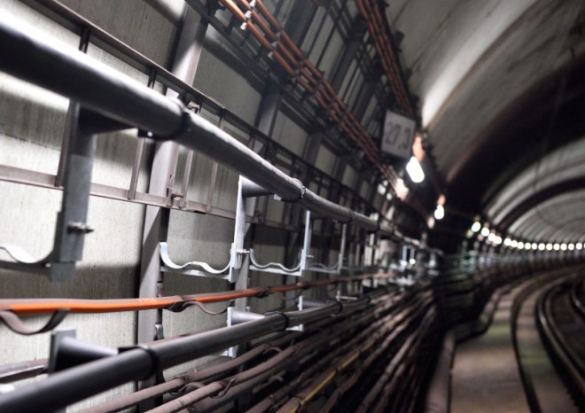 Pražské metro je pokryto 5G mobilním signálem, byl dokončen poslední úsek