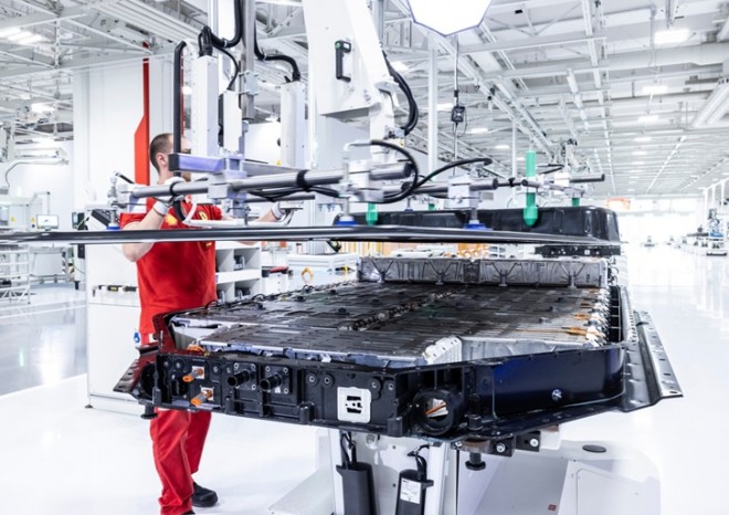 ​Ferrari představuje své plány v elektromobilitě