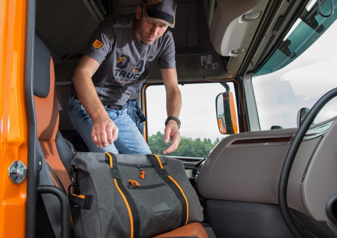 Dopravci: Na dálnicích chybí přes 2000 parkovacích míst pro kamiony