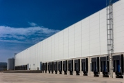 ​UDI Group pronajala svou největší halu v Přehýšově společnosti Prefab Factory