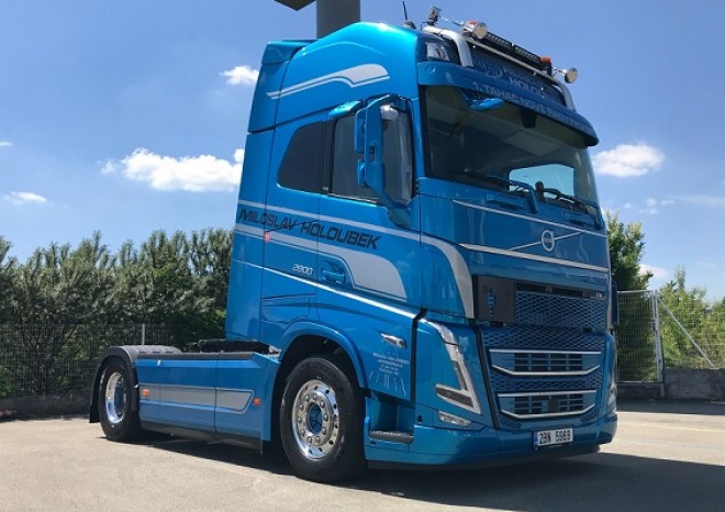 ​První Volvo FH nové generace v ČR míří do společnosti Miloslav Holoubek