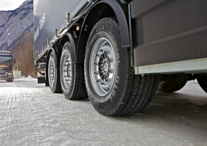 Navzdory teplému počasí je nutné myslet na přípravu zimní výbavy