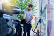DKV Mobility nabízí jednu z největších sítí stanic s HVO100 v Evropě