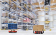 Agilní, flexibilní a autonomní vozíky Linde pro automatizaci skladů