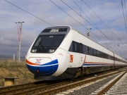 Elektrické tratě mohou stát výrazně méně