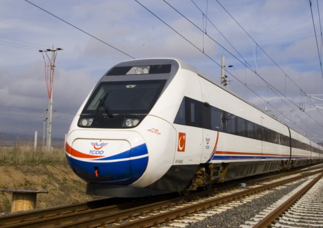 Elektrické tratě mohou stát výrazně méně