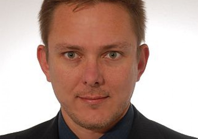 Vytvoření holdingu na železnici by bylo krokem zpět