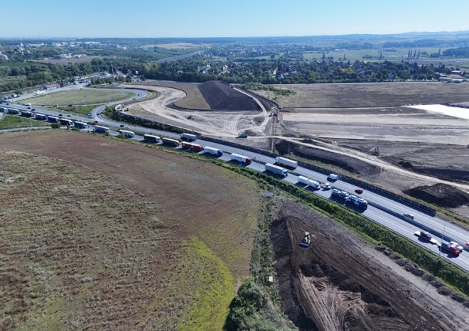 ​EIB investuje 200 milionů eur do Pražského okruhu s cílem zmírnit dopravní zácpy a snížit emise