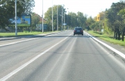 Vedra a kamiony ničí starší krajské asfaltové silnice